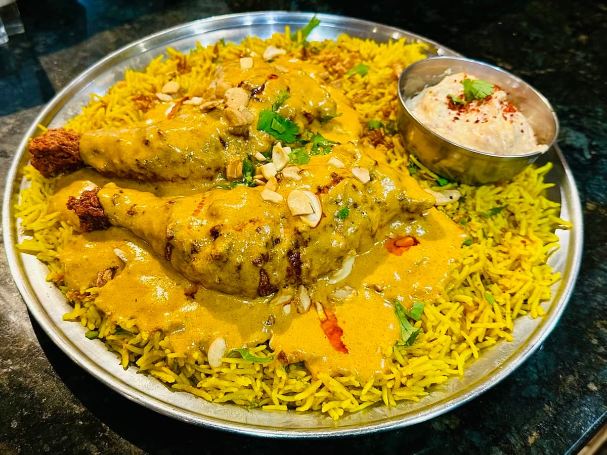 Clay Pot background 2